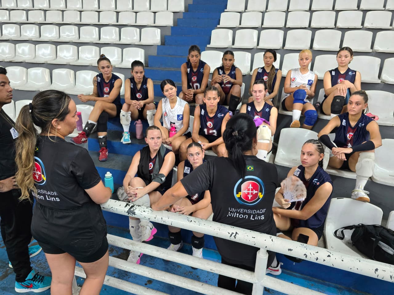 Ação feminina da A.A. Nilton Lins/AM durante a Superliga C 2026 em Manaus
